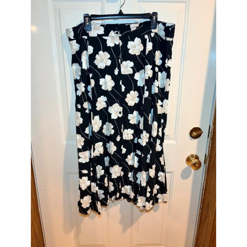 CHAPS Black & White Floral Midi/Maxi Skirt XL Button Front